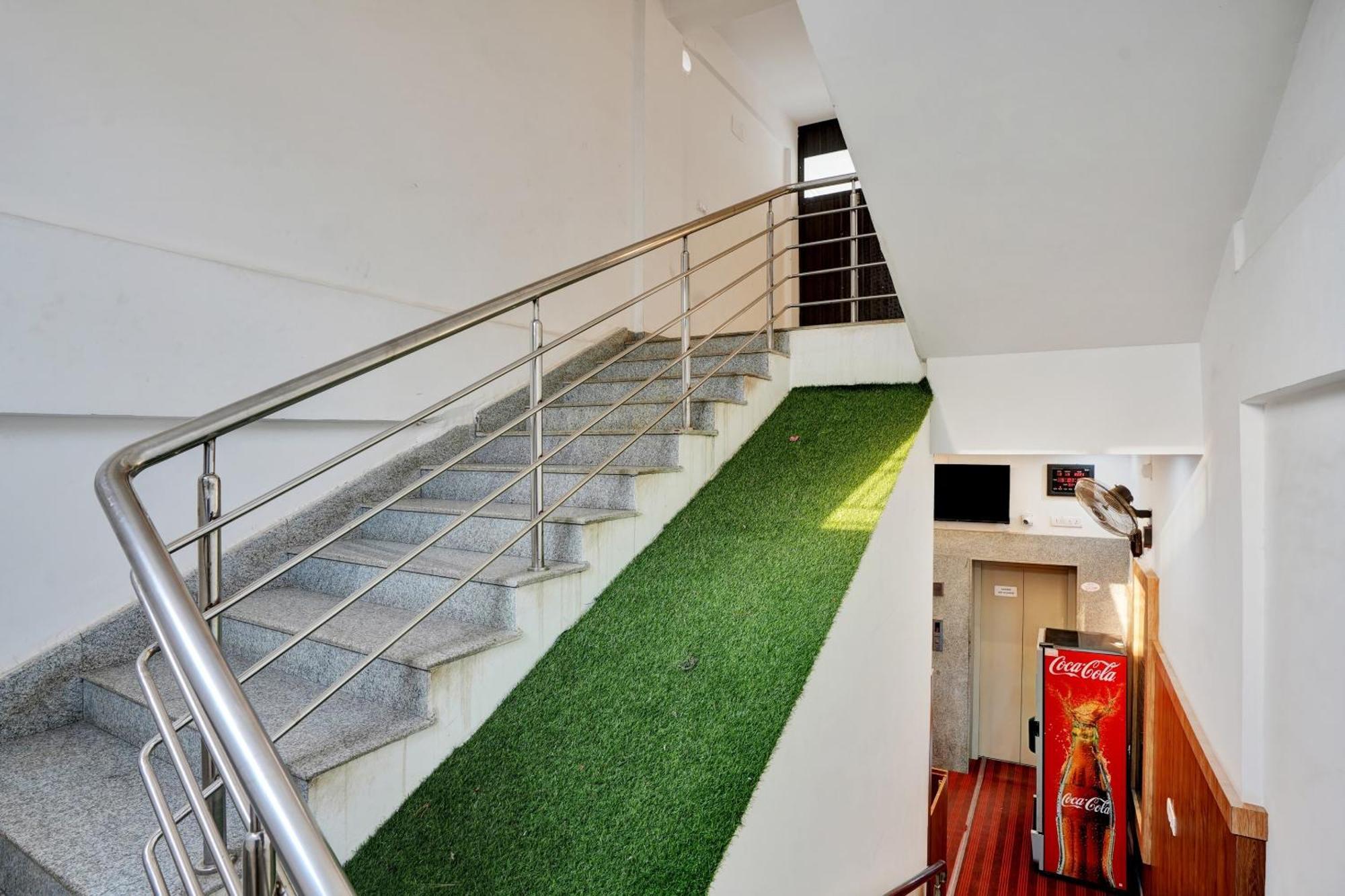 B Six Hotel Μπανγκαλόρ Εξωτερικό φωτογραφία
